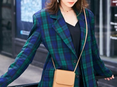 精致小巧包包斜挎包2023新款单肩小包女竖款手机包女迷你网红小包图2