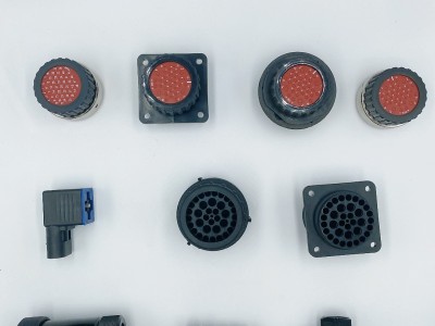 厂家供应国产汽车连接器端子KR962883-2链式复合型压线插接件图4
