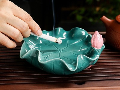 陶瓷烟缸家用办工桌装饰摆件新款客厅茶桌摆设复古典雅荷叶烟缸新图2