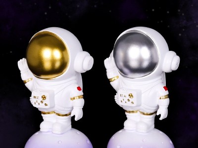 柏顺原创宇航员摆件太空人站月球现代家居儿童房装饰品工艺品定制图2