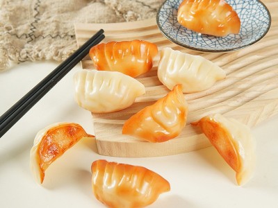 PVC仿真煎饺模型创意包包挂件仿真美食食玩饺子煎饺烤饺钥匙扣图2