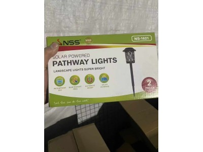 库存清货 产品名称：太阳能充电户外草坪灯图8